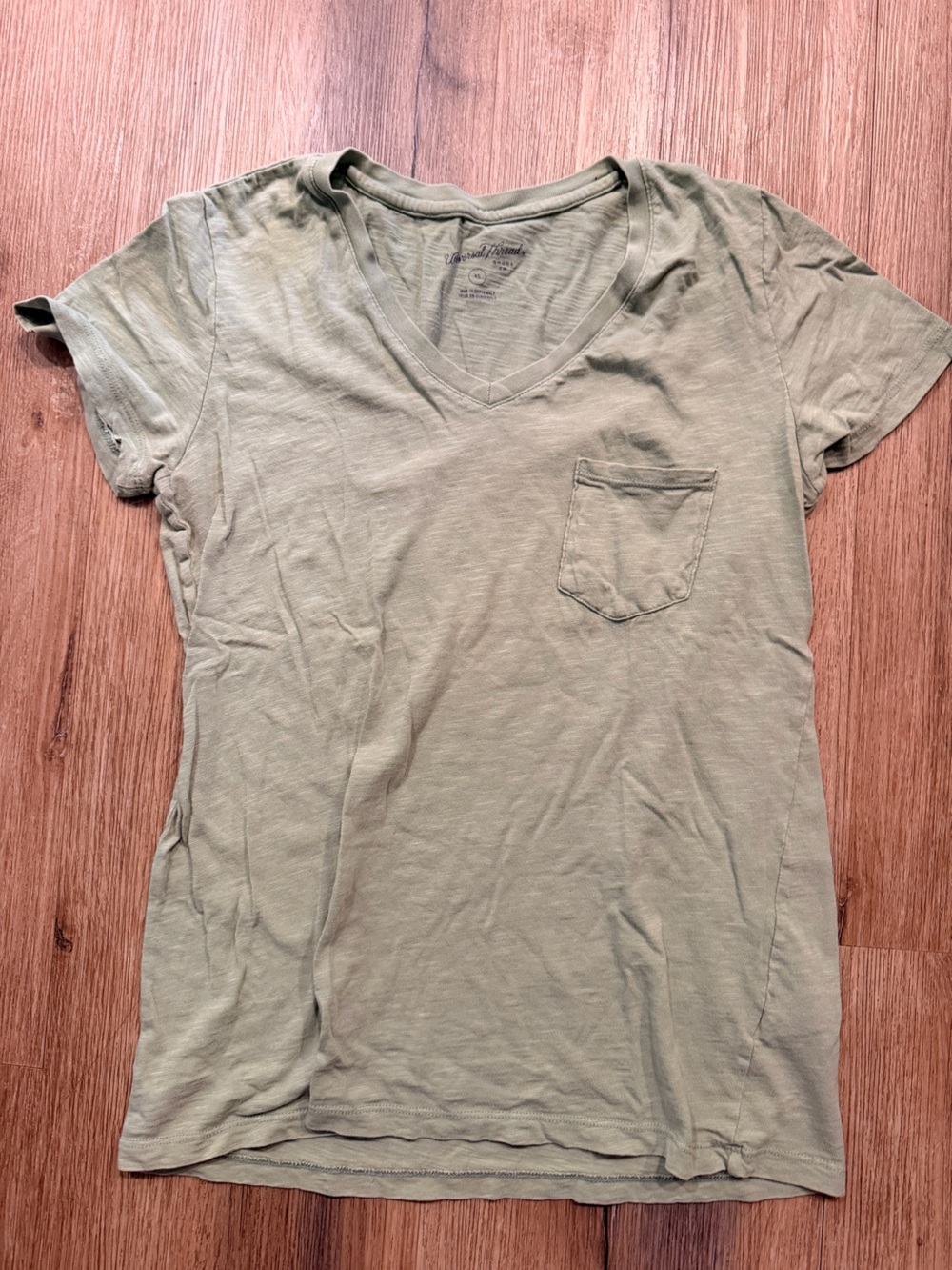 Universal Thread Size XS Light Green V-Neck Pocket Tee